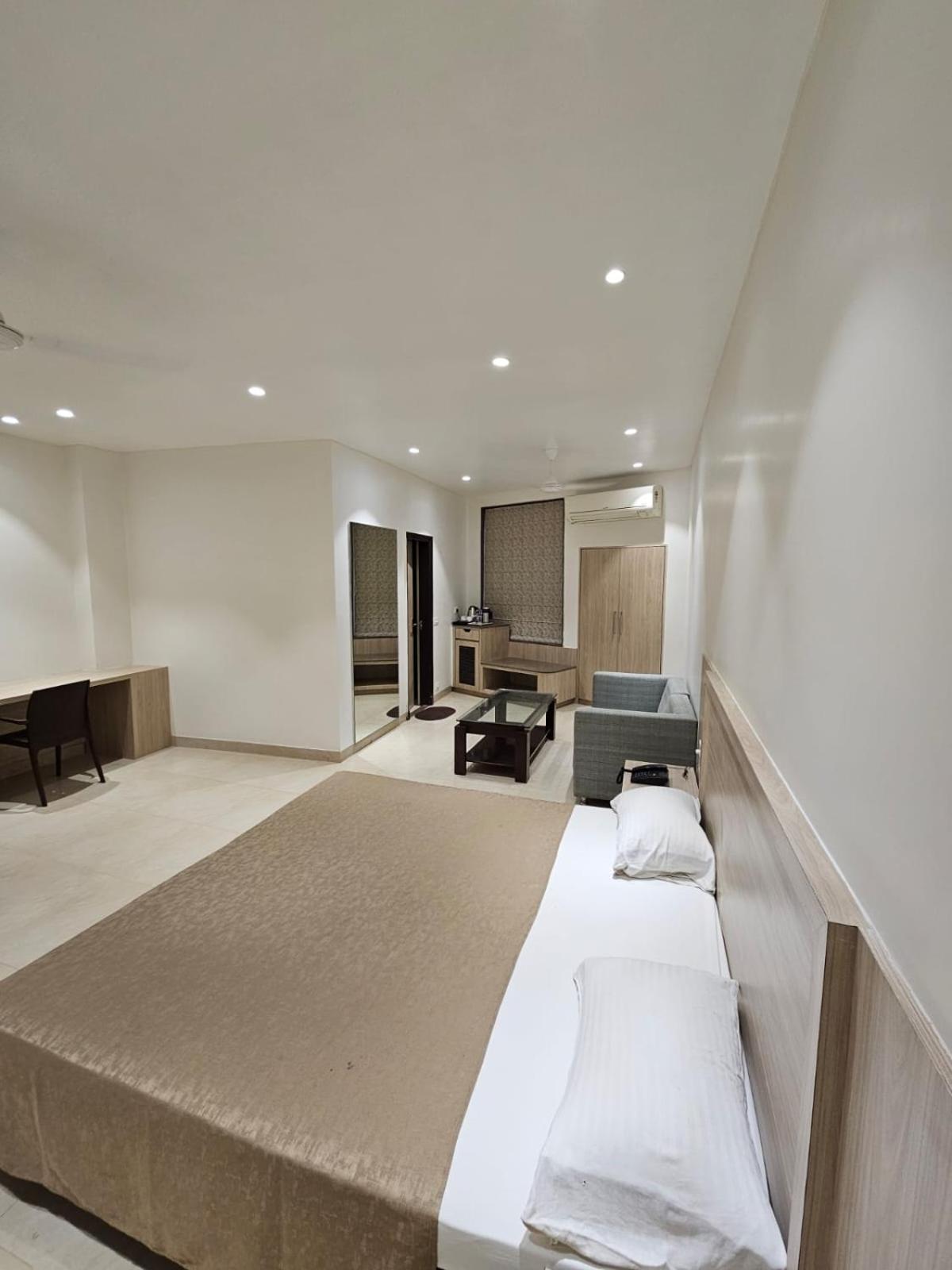 Hotel Bagla Atithi Banaras Βαρανάσι Εξωτερικό φωτογραφία