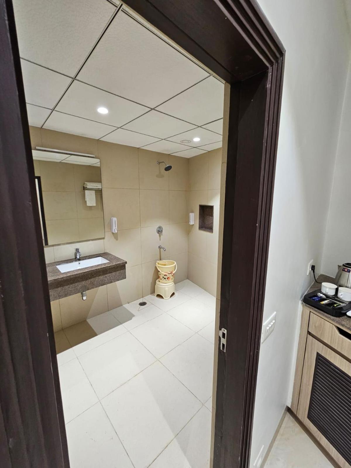 Hotel Bagla Atithi Banaras Βαρανάσι Εξωτερικό φωτογραφία