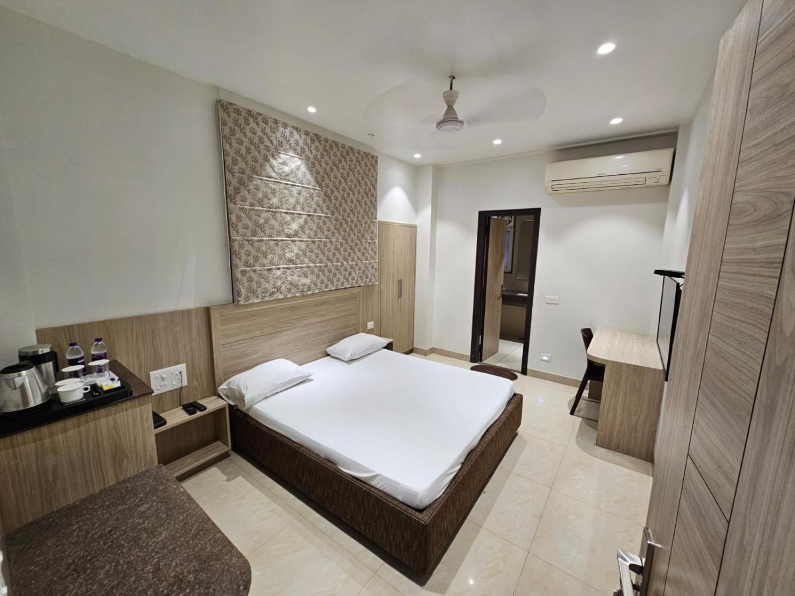 Hotel Bagla Atithi Banaras Βαρανάσι Εξωτερικό φωτογραφία